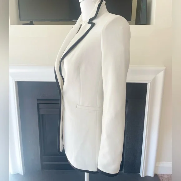 ALICE + OLIVIA Breann Fitted Contrast Trim Blazer NWT - Picture 6 of 16